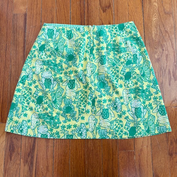 Lilly Pulitzer Womens 10 Mini Skirt Yellow Green Frog Print Rickrack Trim READ - Picture 2 of 6